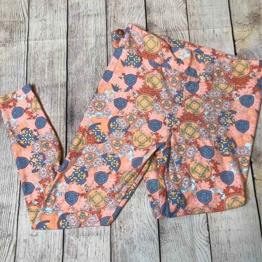 Tall & Curvy LuLaRoe Leggings Size Large